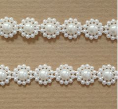 Pearls on a Roll - Pearl Flowers 10mm