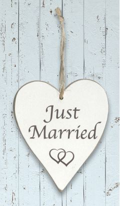 Wooden Heart - Just Married